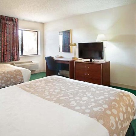 Norwood Inn & Suites Indianapolis East Post Drive المظهر الخارجي الصورة