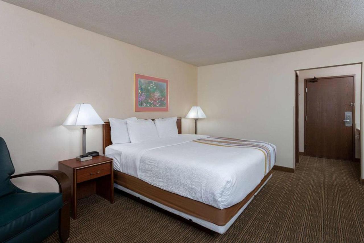 Norwood Inn & Suites Indianapolis East Post Drive المظهر الخارجي الصورة