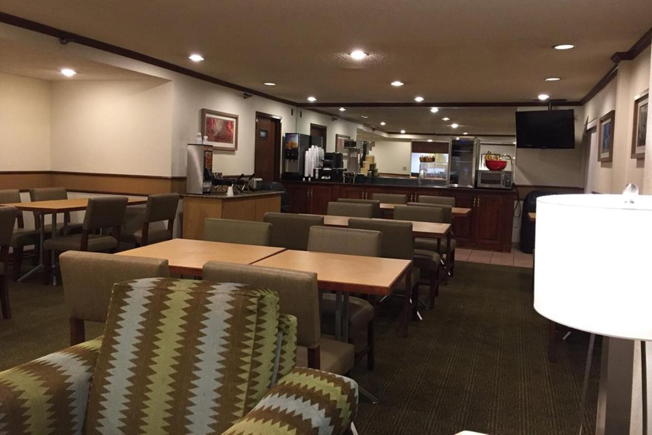 Norwood Inn & Suites Indianapolis East Post Drive المظهر الخارجي الصورة