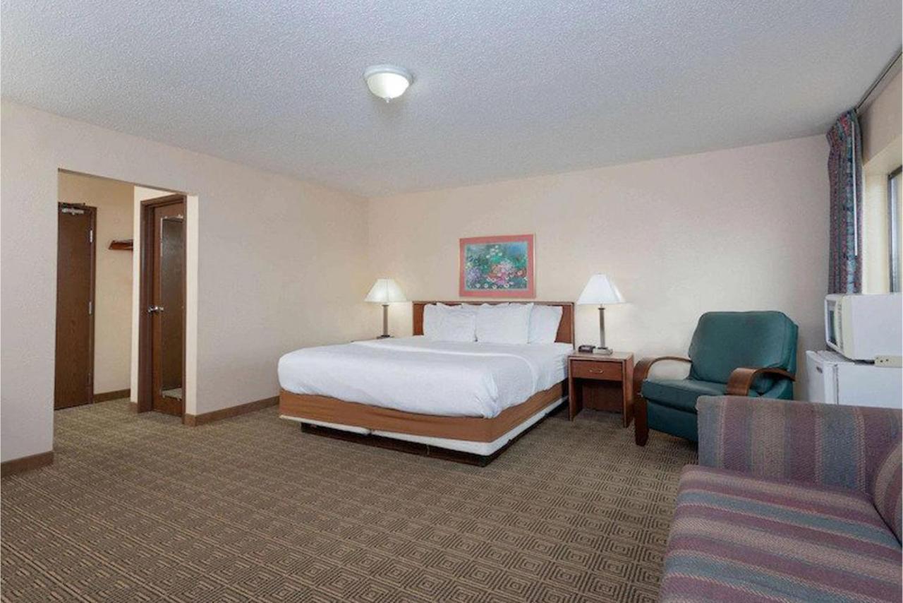 Norwood Inn & Suites Indianapolis East Post Drive المظهر الخارجي الصورة