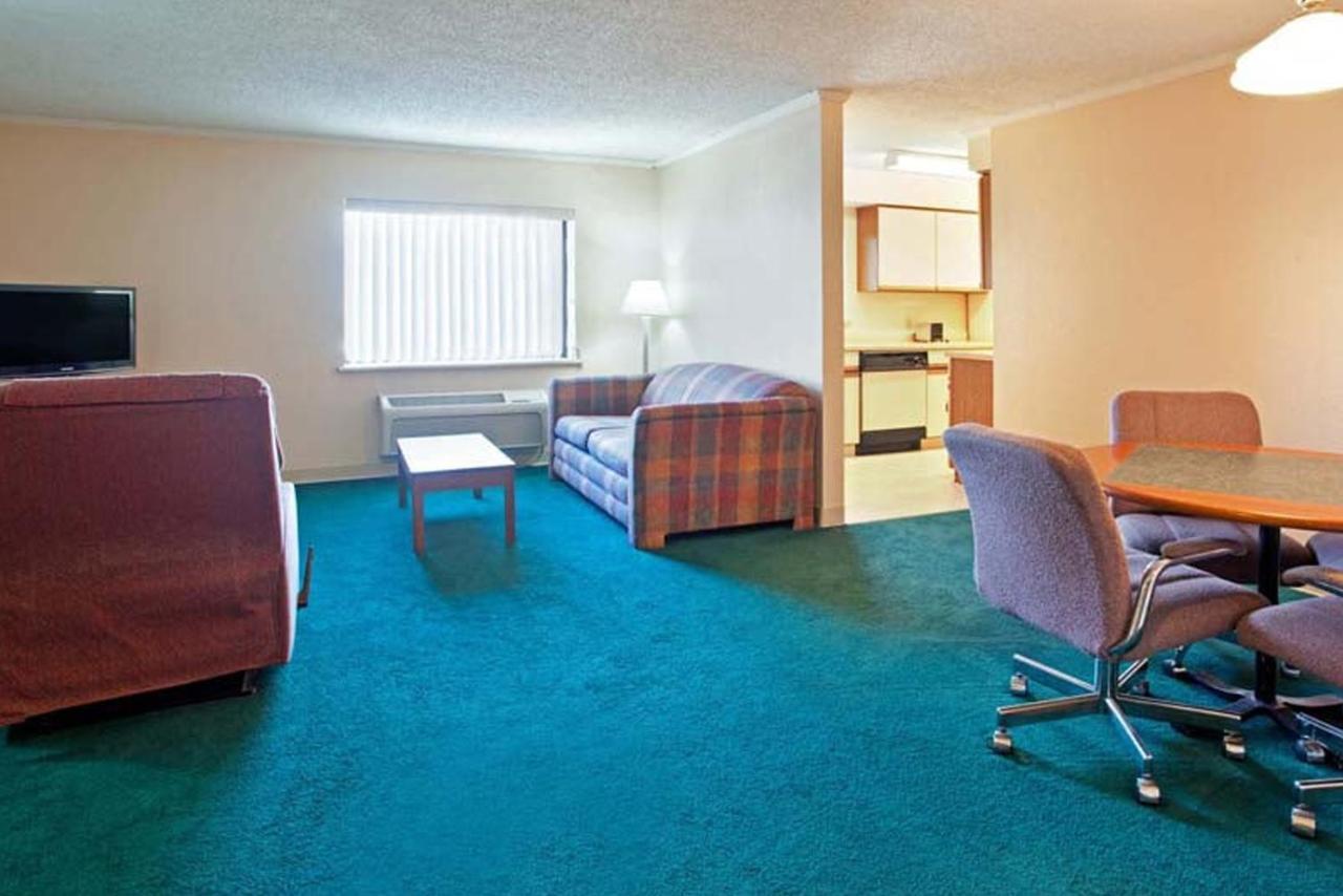 Norwood Inn & Suites Indianapolis East Post Drive المظهر الخارجي الصورة