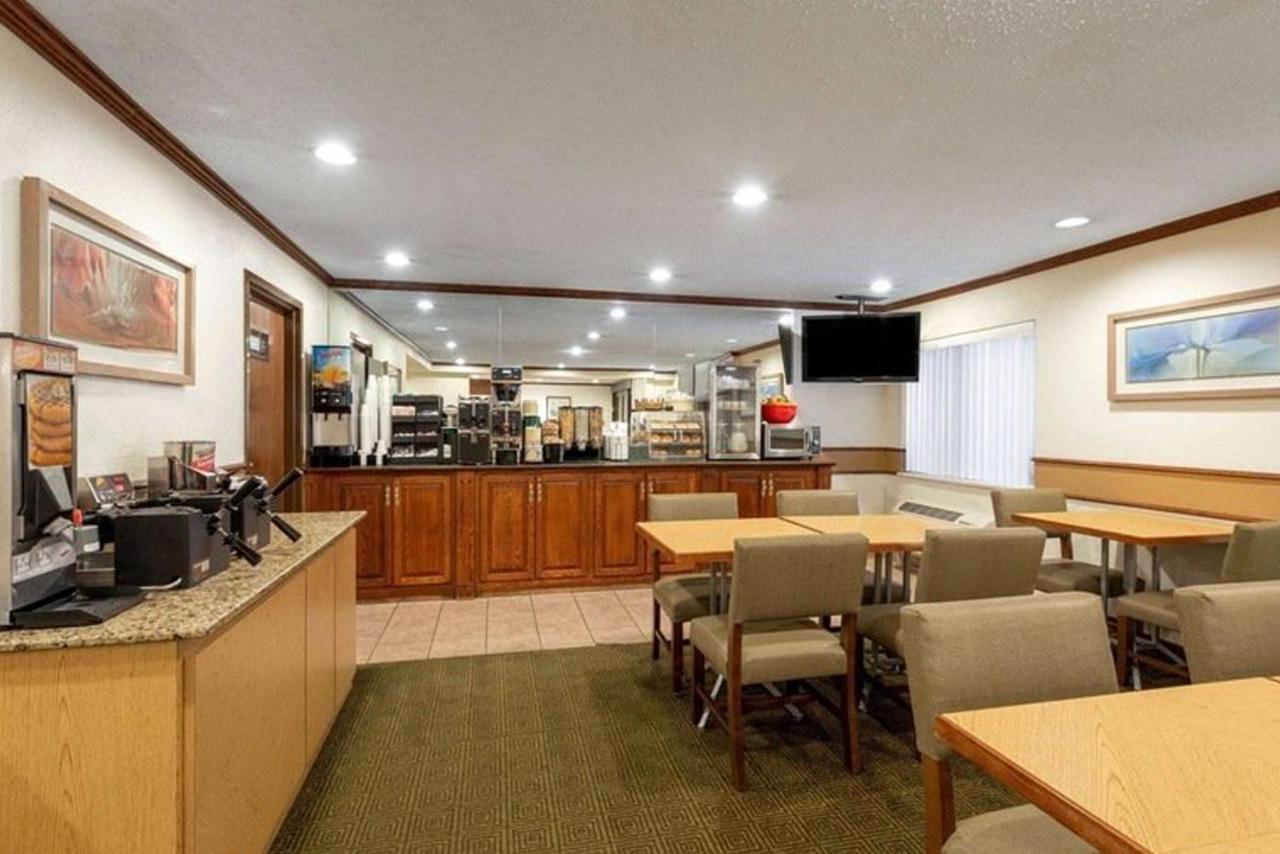 Norwood Inn & Suites Indianapolis East Post Drive المظهر الخارجي الصورة