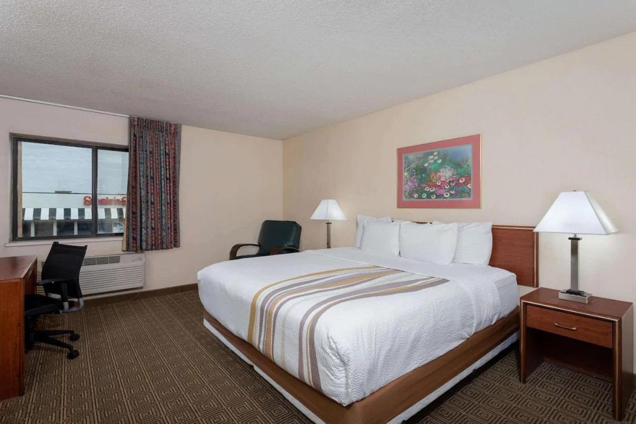 Norwood Inn & Suites Indianapolis East Post Drive المظهر الخارجي الصورة